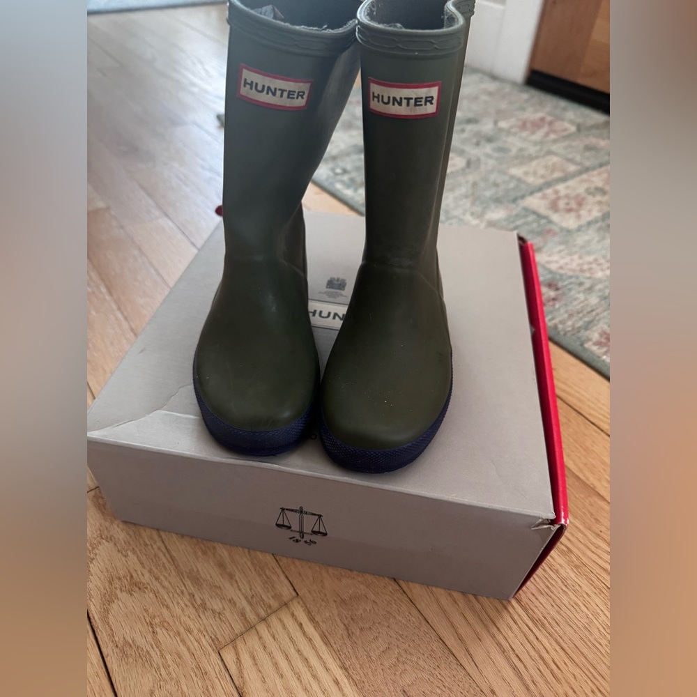 Hunter kids boots size 11 toddler